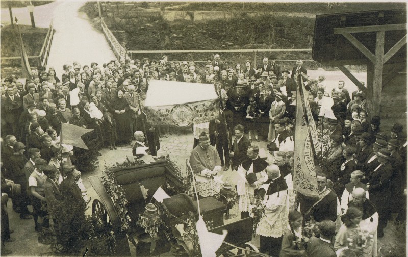 Bischofsbesuch mit Pfarrer Kees Mitte 1930